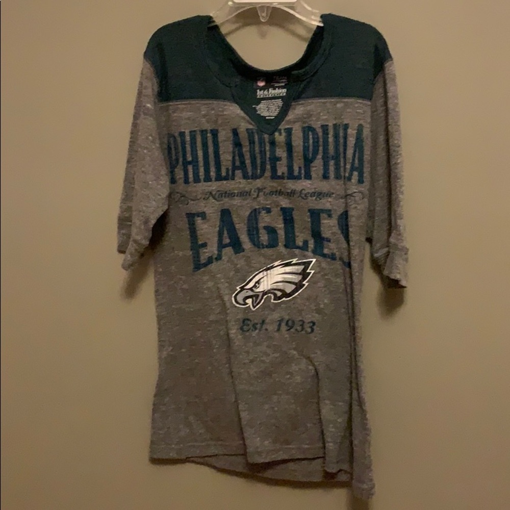 Women's Philadelphia Eagles tee